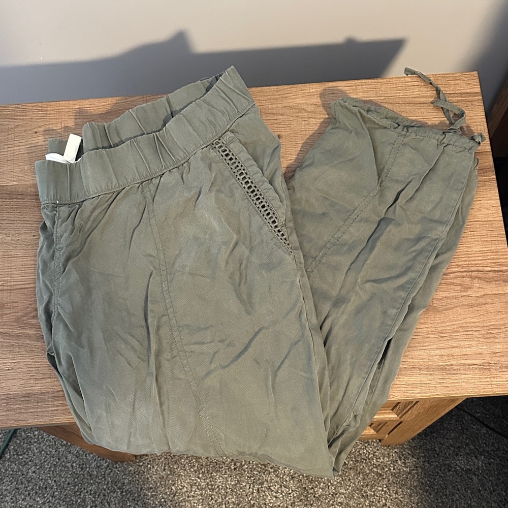 Jessica Simpson Olive Green Capris